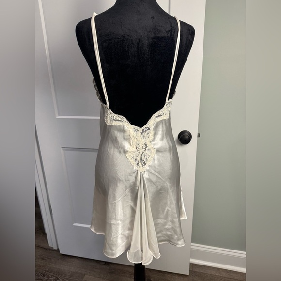 Vintage Gold Label Victorias Secret Satin Babydoll Slip Dress Nightie Ivory lace - Picture 5 of 9